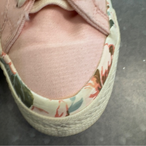 CONVERSE Womens Storm Pink Floral Sneakers - Picture 12 of 14